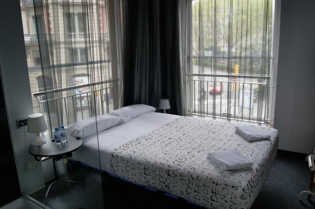 Q Barcelona Hotel Bilik gambar