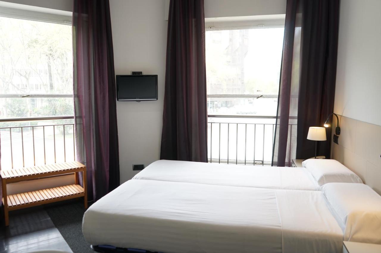 Q Barcelona Hotel Luaran gambar
